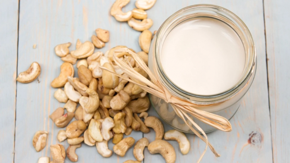 Cashew milk Cashew milk