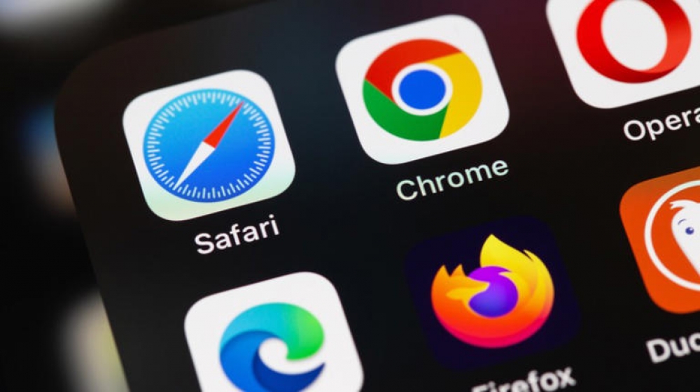 Apple Safari and Google Chrome being used on an Apple iPhone