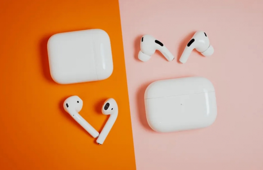 AirPods (left) shown alongside AirPods Pro (right).