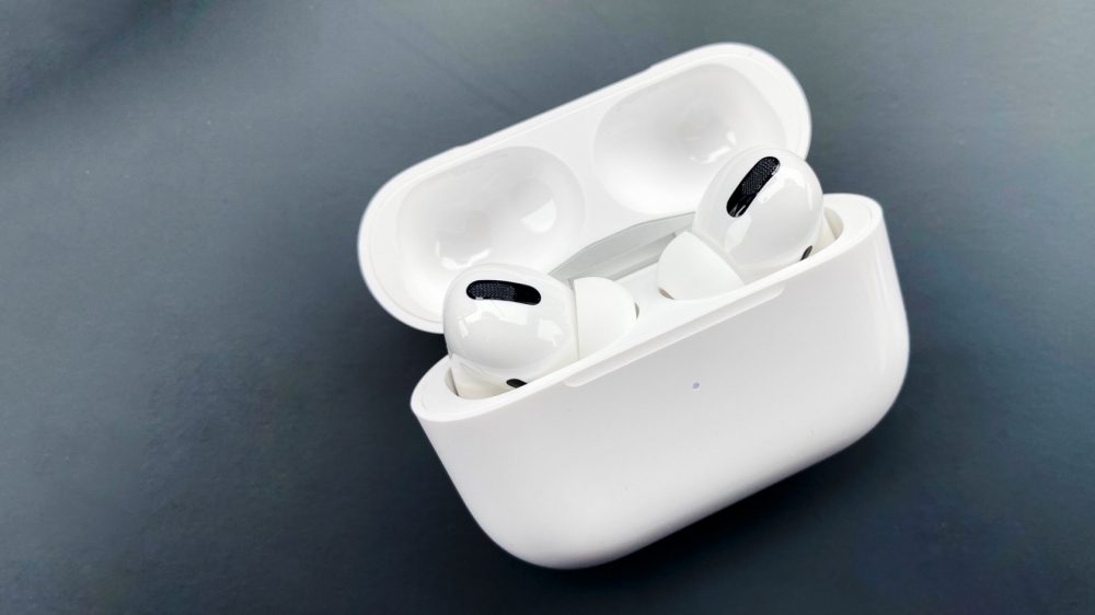 Apple Reveals First Ever Beta Firmware For AirPods Pro With New Features Apple Scoop