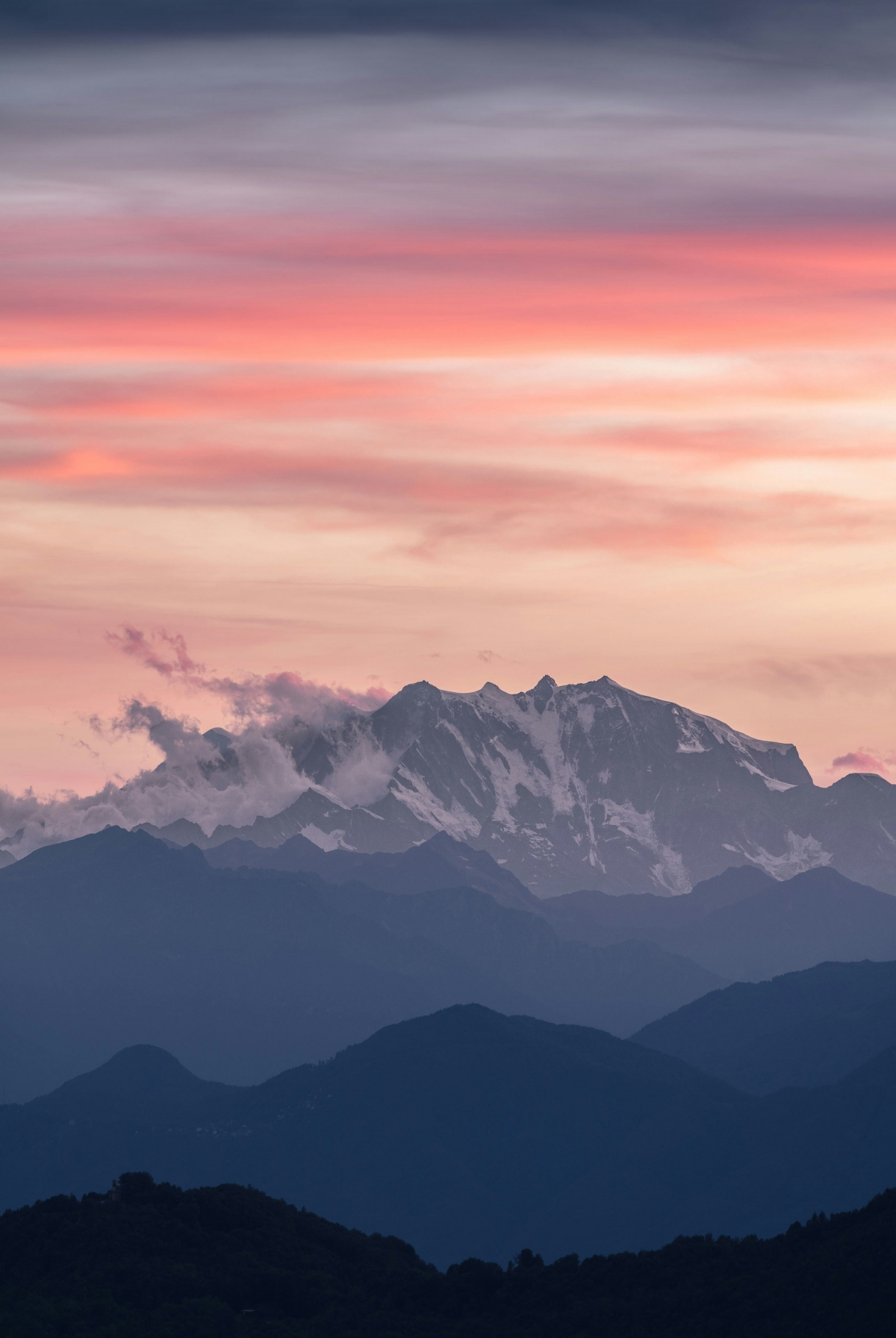 Gorgeous Sunset With Mountains