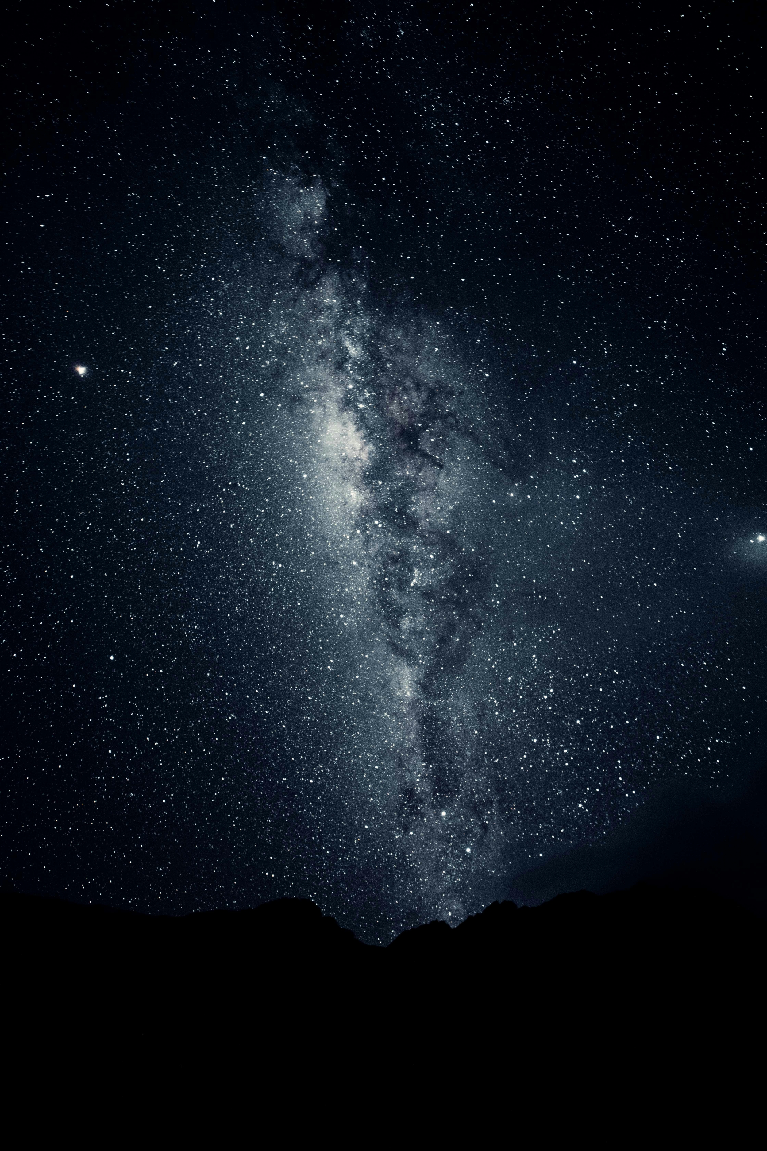 Black Night Sky Stars 4K HD wallpaper for Apple iPhone, Apple Watch, Mac, iPad and Apple Watch