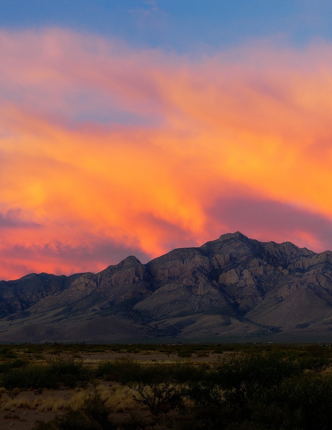 Colorful Orange Red Sunset Sky In Albuquerque County Town New Mexico State USA United States Small Towns wallpaper for Apple iPhone, Apple Watch, Mac, iPad and Apple Watch