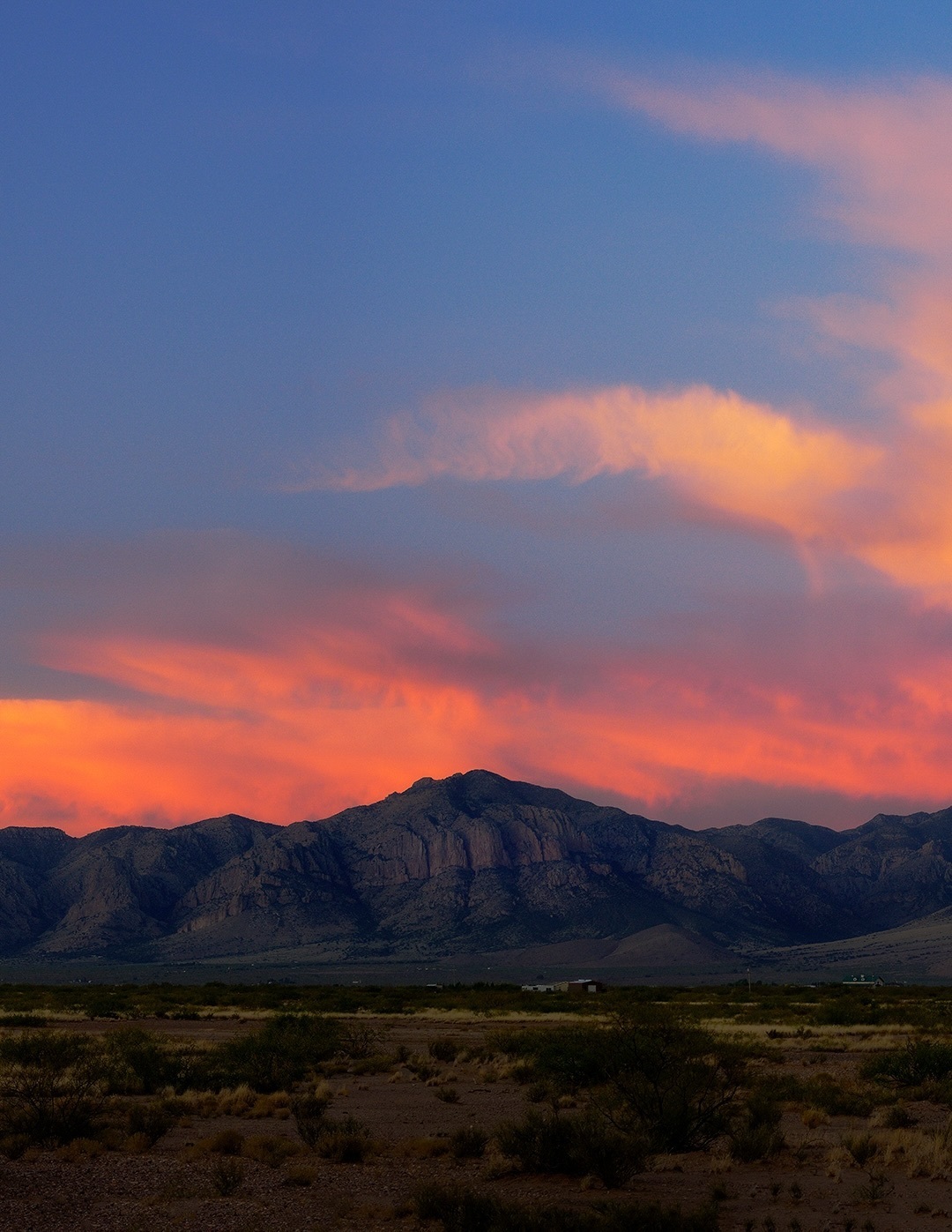 Gorgeous Vibrant Bright Colorful Sunset Over Mountains 8K Nature In Albuquerque County Town New Mexico State USA United States Small Towns wallpaper for Apple iPhone, Apple Watch, Mac, iPad and Apple Watch