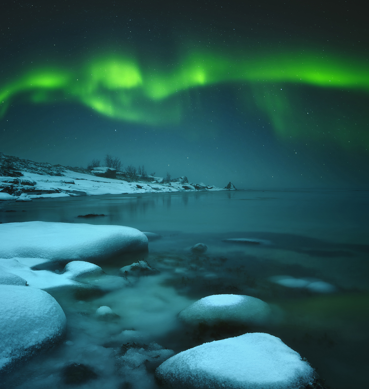 Nokia Stock Wallpapers Green Aurora Borealis North Pole wallpaper for Apple iPhone, Apple Watch, Mac, iPad and Apple Watch