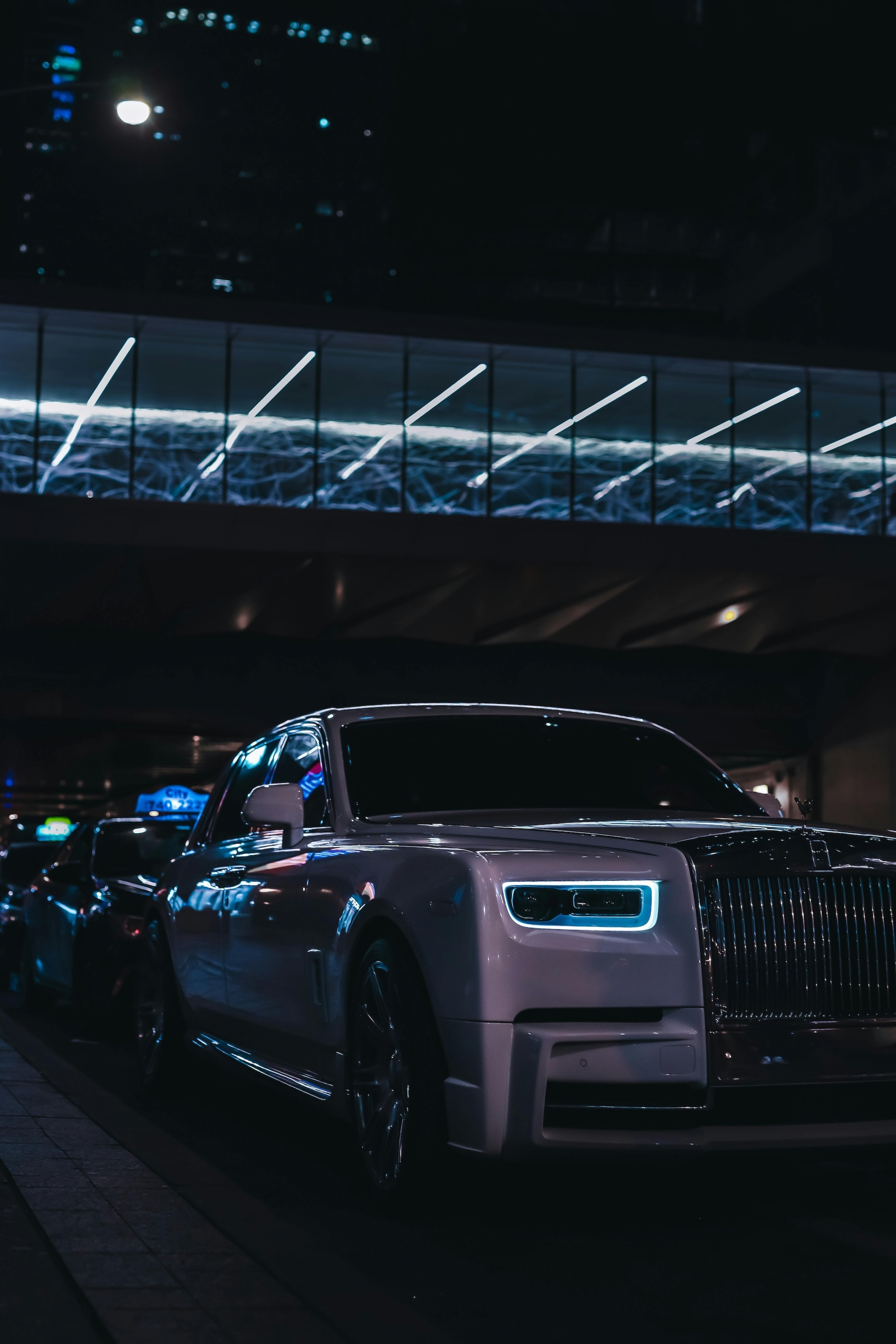 Rolls Royce Luxury wallpaper for Apple iPhone, Apple Watch, Mac, iPad and Apple Watch