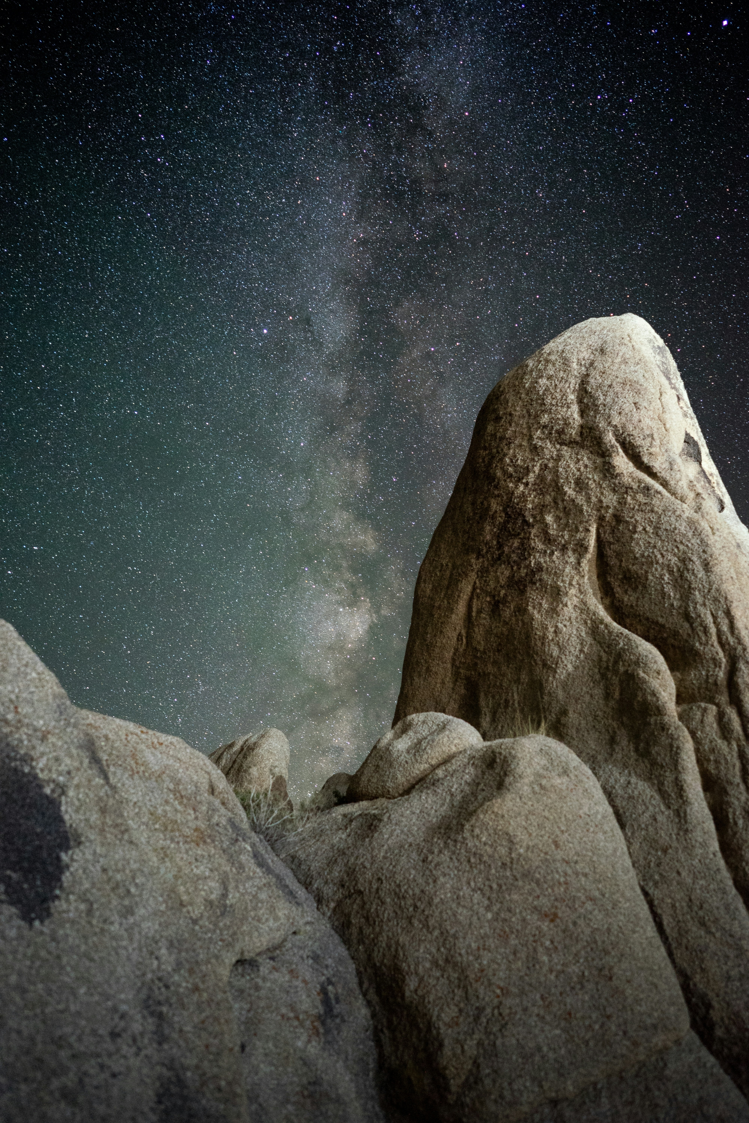 Stunning Vibrant Stars At Night HD 4K Unique Rock Formations