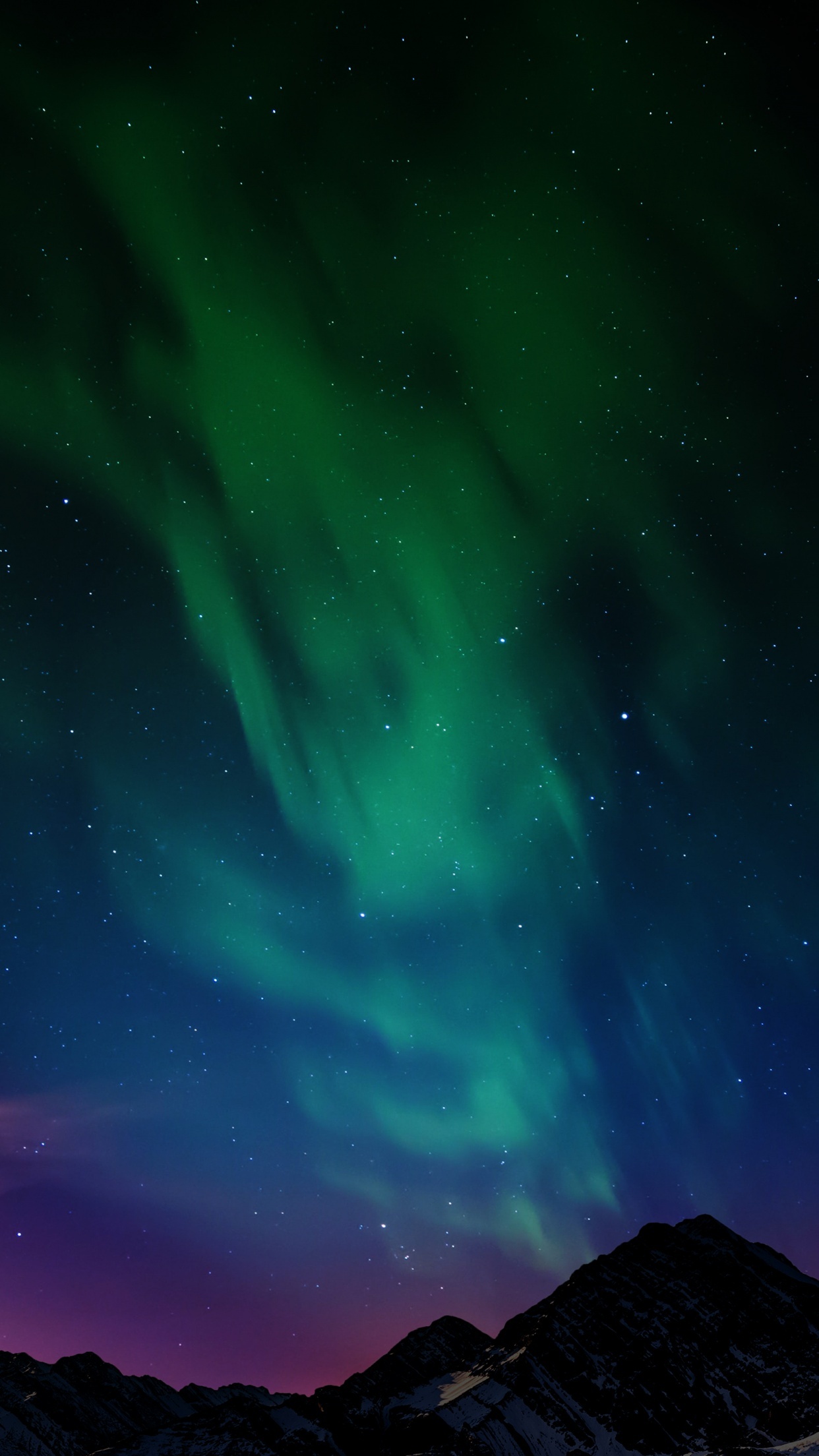 Aurora Borealis Northern Lights Mountain Range Night Time Mountains Nature Landscape wallpaper for Apple iPhone, Apple Watch, Mac, iPad and Apple Watch