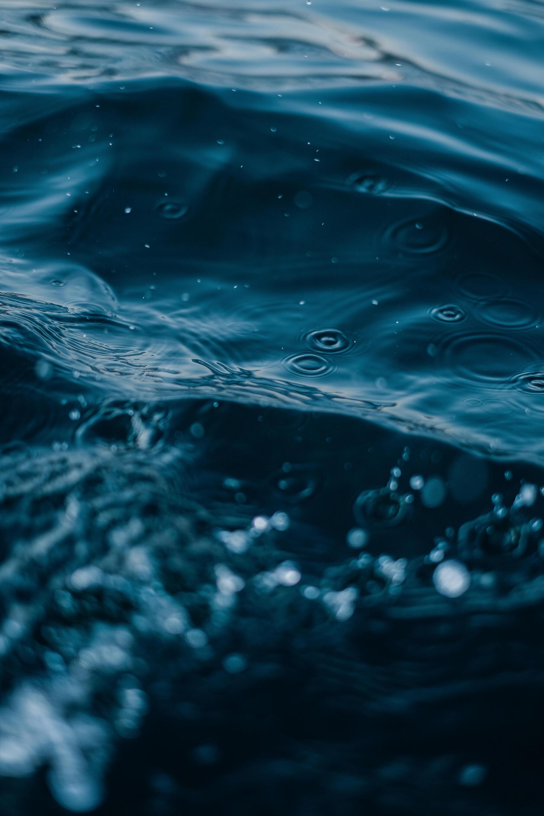 Beach Wave Close Up With Water Drops Desktop Background Wallpaper Picture For Apple iPhone Google Android Pixel And Samsung Galaxy
