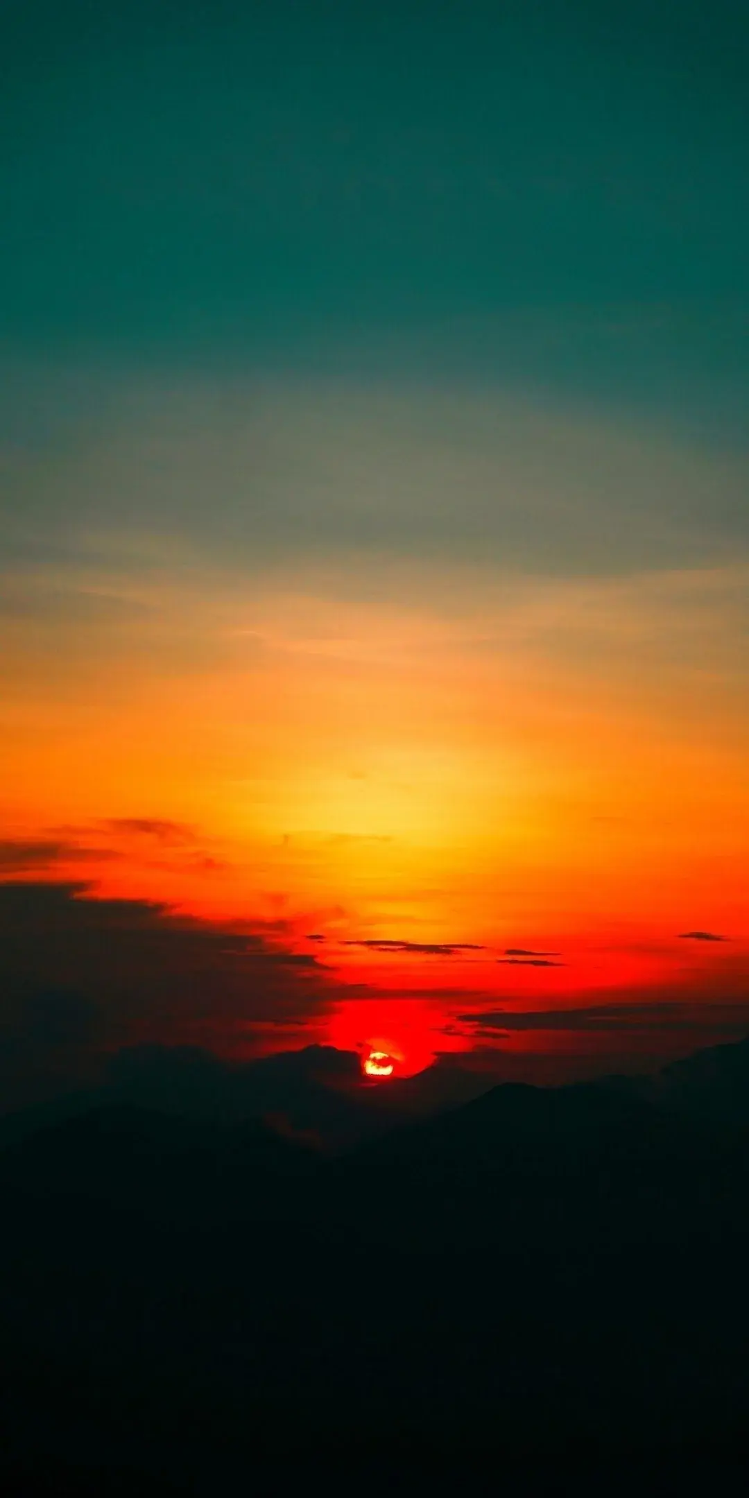 Dark Mode Pack Sun Setting With Vibrant Colorful Sky Dark Mode Pack Sun Setting With Vibrant Colorful Sky
