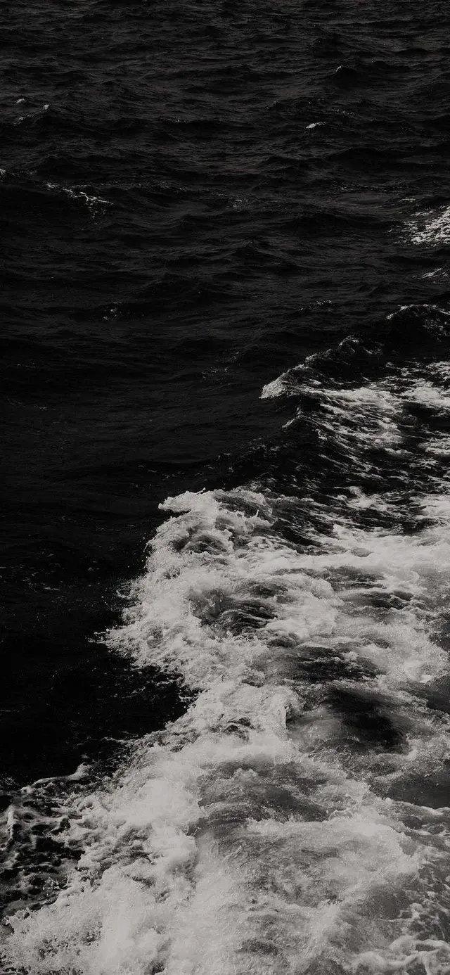 Dark Ocean Waves Breaking wallpaper for Apple iPhone, Apple Watch, Mac, iPad and Apple Watch
