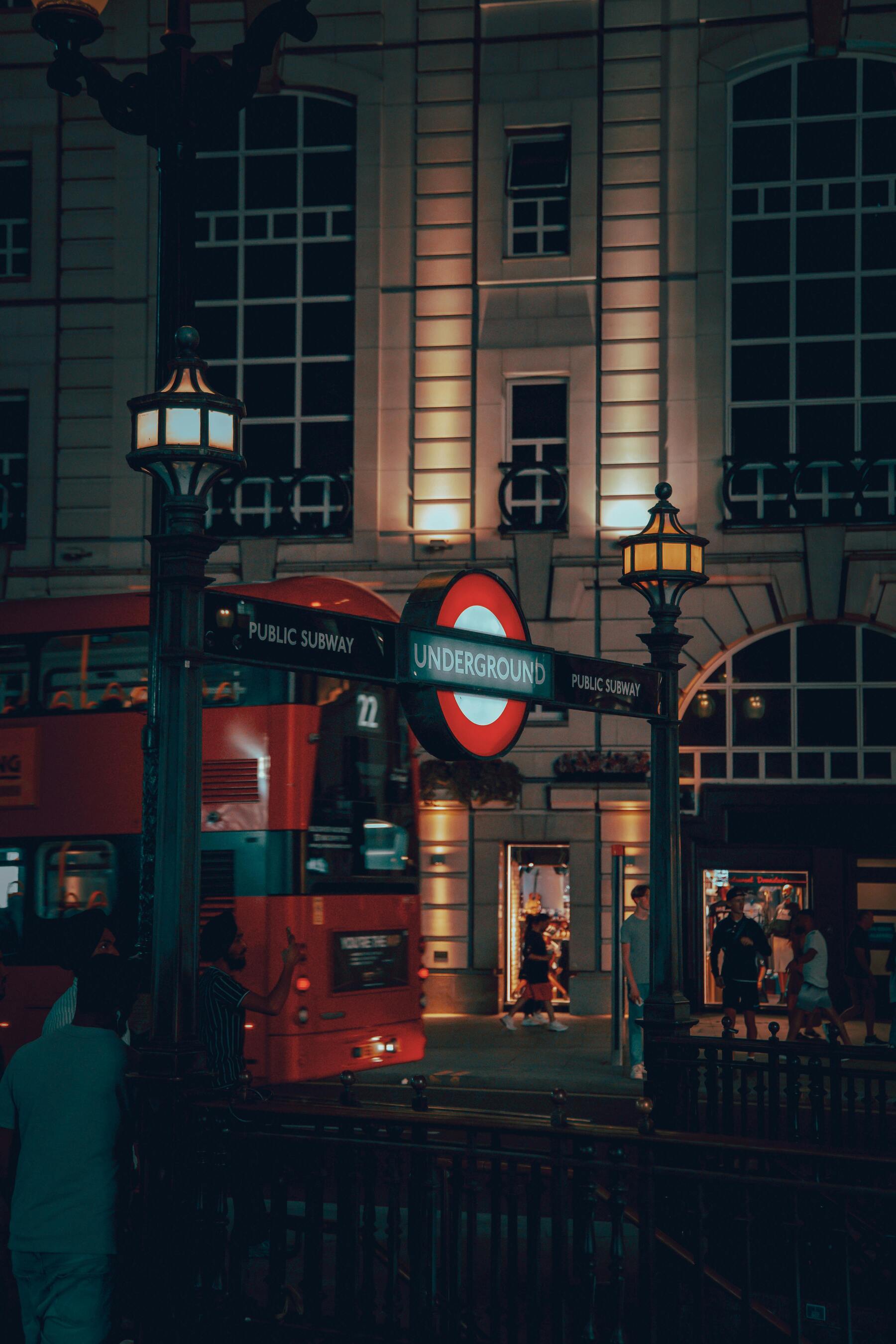 Double Decker Bus At London Underground Train UK U.K. United Kingdom England UltraHD Ultra HD 4K 8K 10K 12k 20k High Resolution HDR Highres Desktop Wallpapers For iPhone And Android