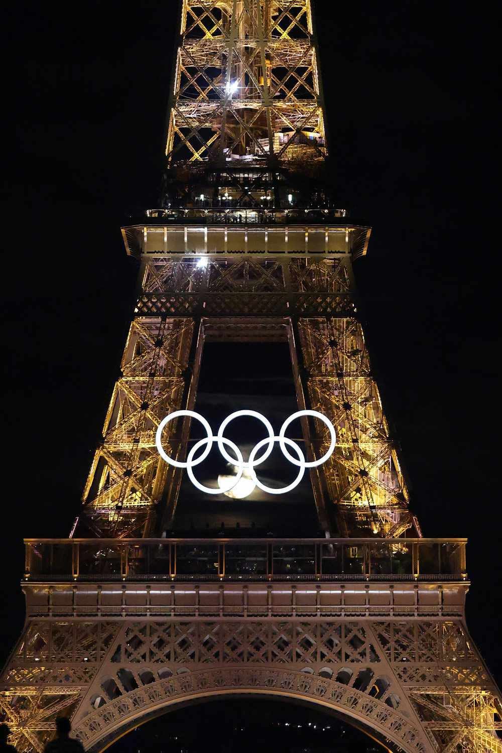 Eiffel Tower Team France Olympics Rings wallpaper for Apple iPhone, Apple Watch, Mac, iPad and Apple Watch