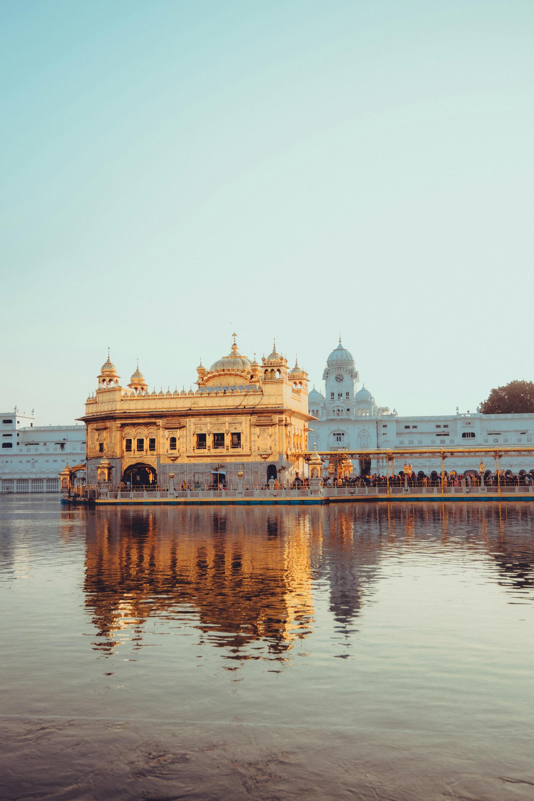 Extreme Rich Luxury Temple Building By The River India Desktop Background Wallpaper Picture For Apple iPhone Google Android Pixel And Samsung Galaxy