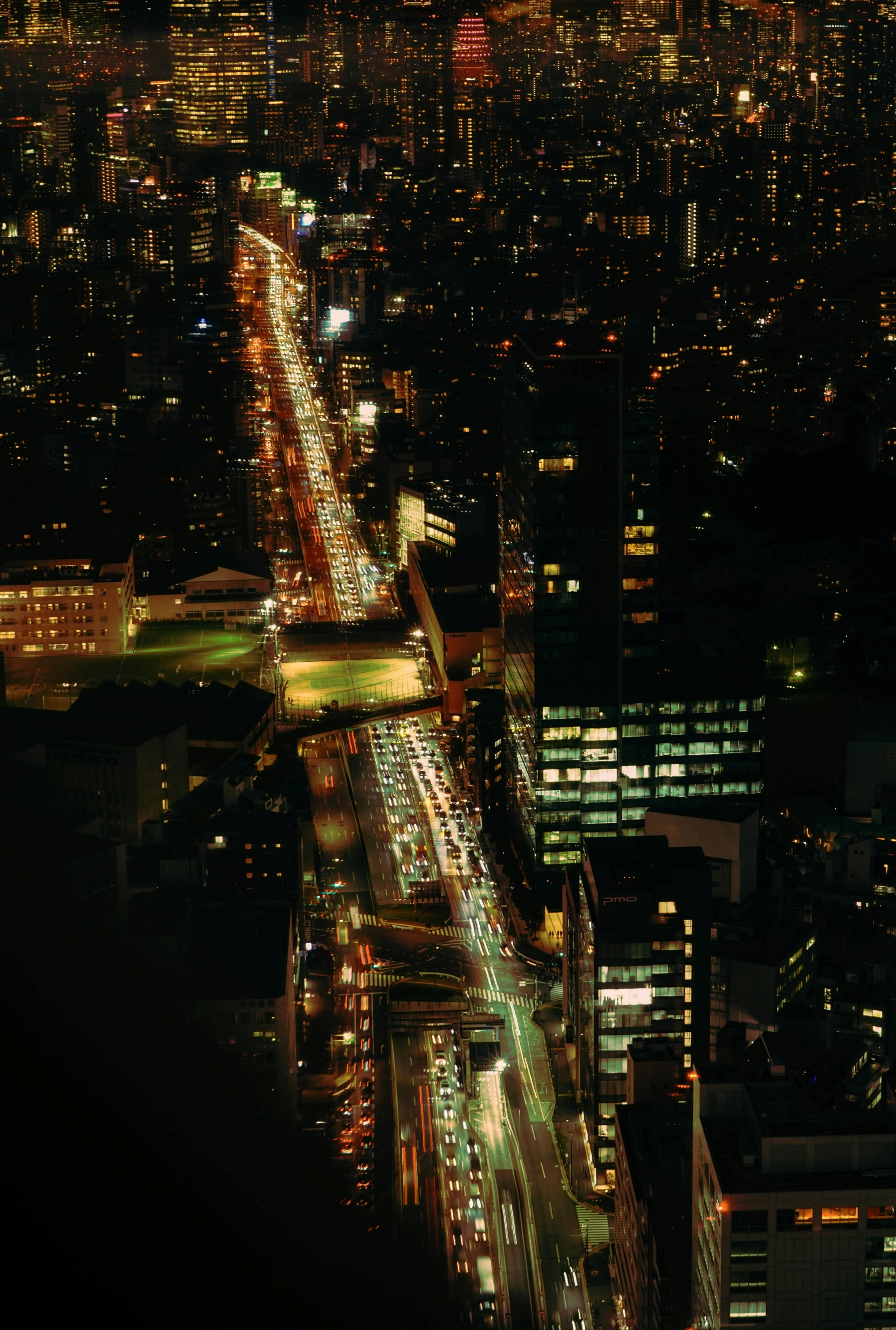 Highway From Above 4K wallpaper for Apple iPhone, Apple Watch, Mac, iPad and Apple Watch