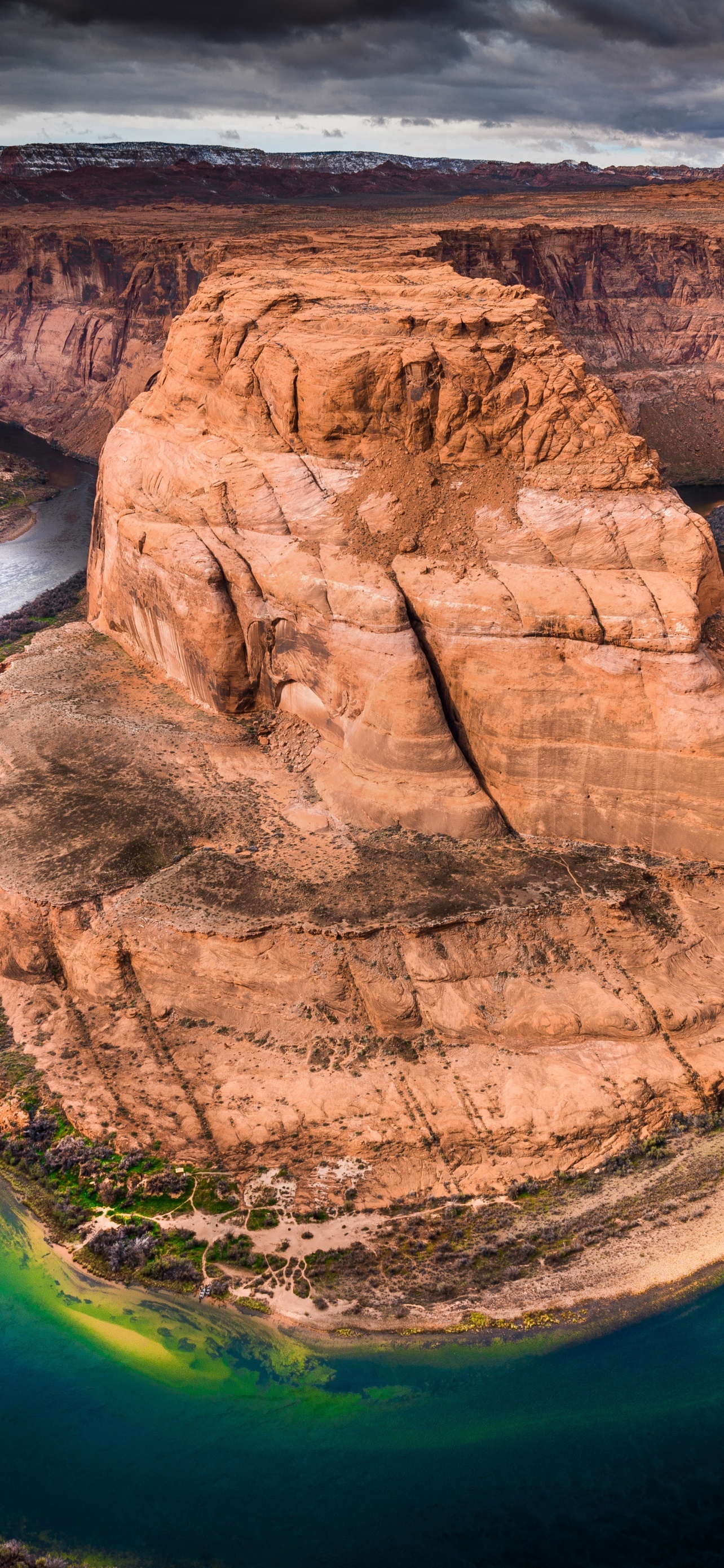Horseshoe Bend Mountains Nature Landscape Top Best Trending Desktop Wallpapers Backgrounds And Screensavers For Apple iPhone And Google Android 4K 5K 6K HDR High Resolution High Definition wallpaper for Apple iPhone, Apple Watch, Mac, iPad and Apple Watch