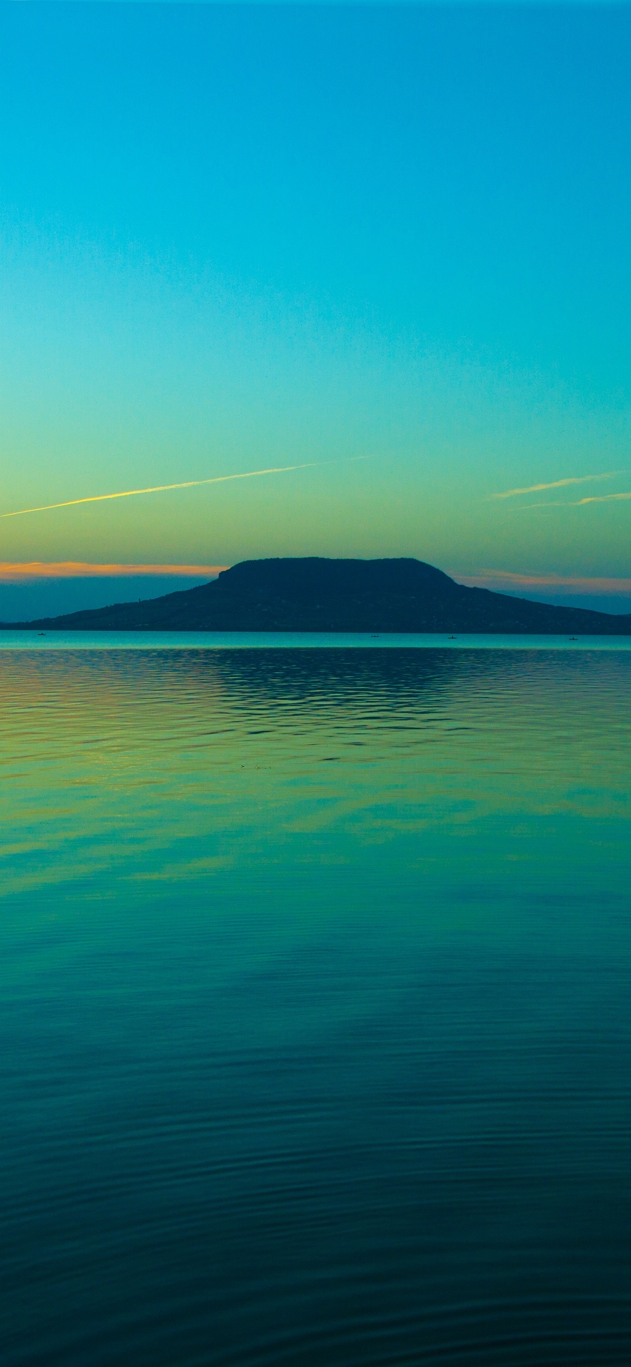 Lake Balaton Hungary Freshwater Lake Sunset Body Of Water wallpaper for Apple iPhone, Apple Watch, Mac, iPad and Apple Watch