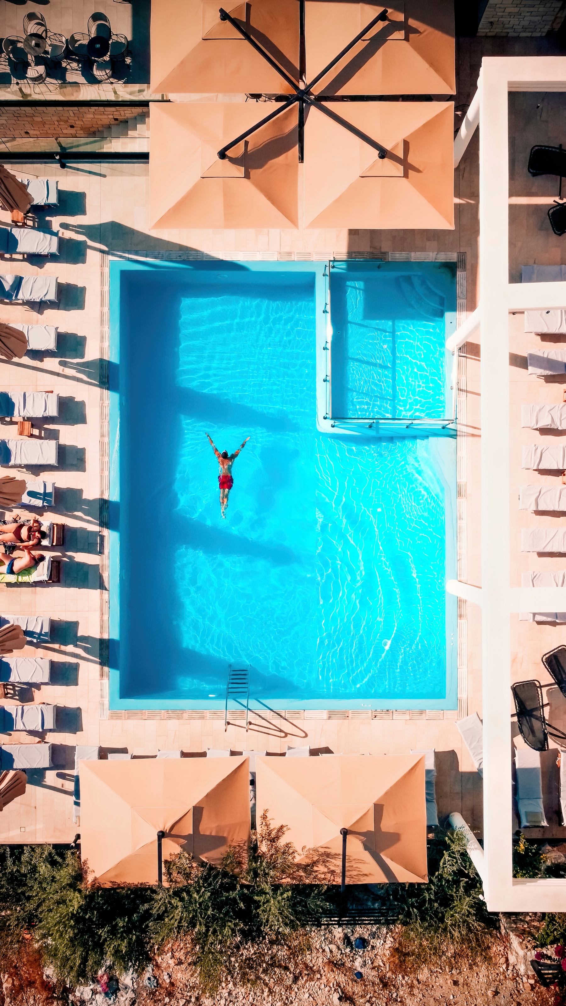 Luxury Living Pool From Above wallpaper for Apple iPhone, Apple Watch, Mac, iPad and Apple Watch