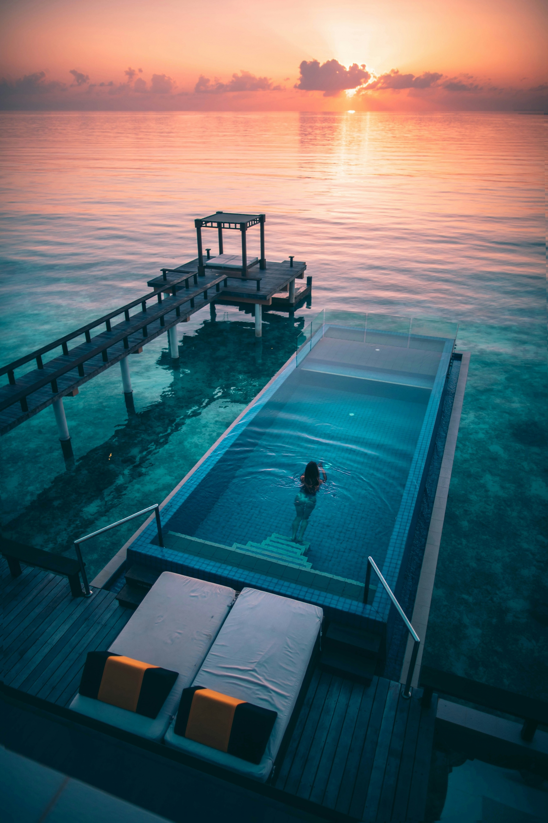 Luxury Pool By The Beach Clear Blue Water