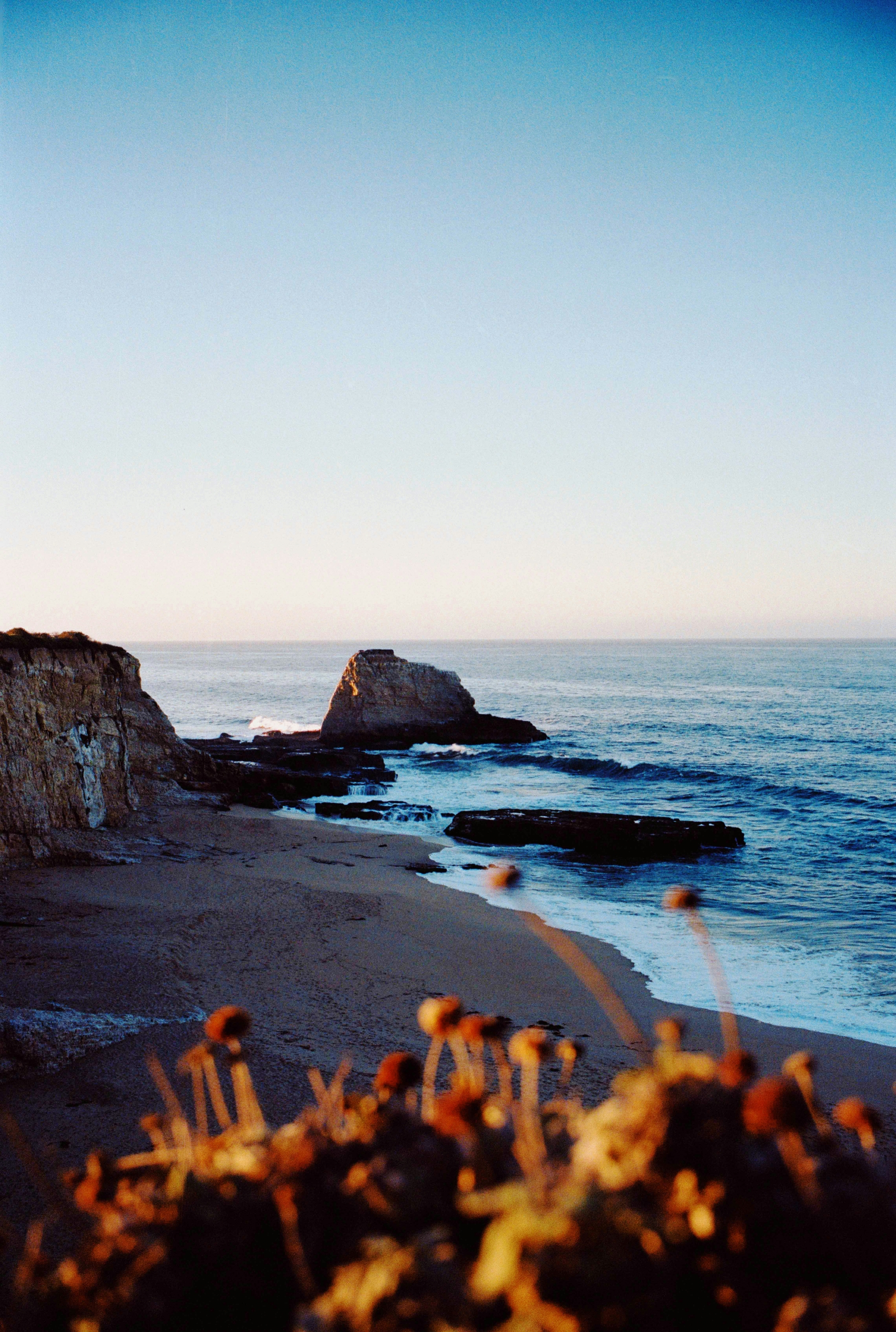 MKBHD Panels App Free Rocky Beach Dusk wallpaper for Apple iPhone, Apple Watch, Mac, iPad and Apple Watch
