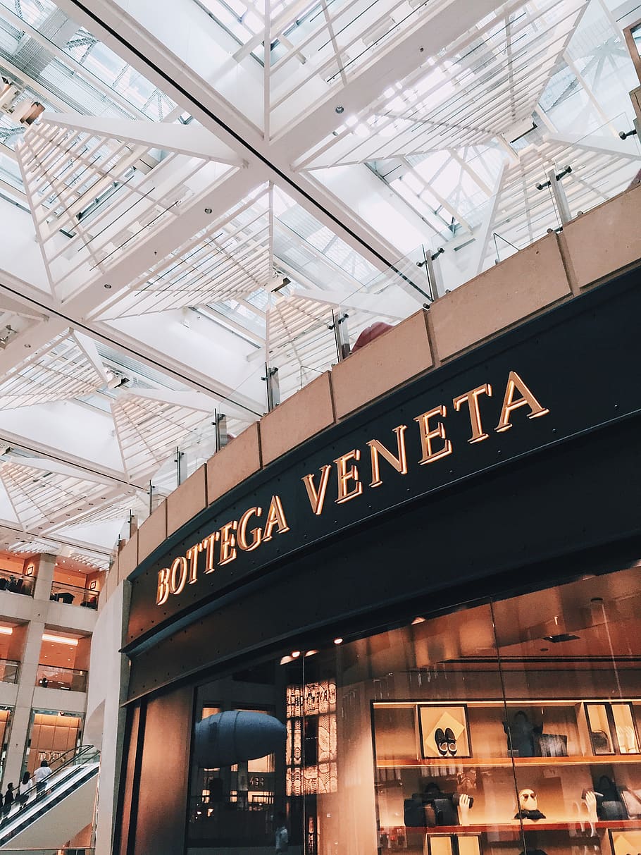 Official Bottega Veneta Store wallpaper for Apple iPhone, Apple Watch, Mac, iPad and Apple Watch