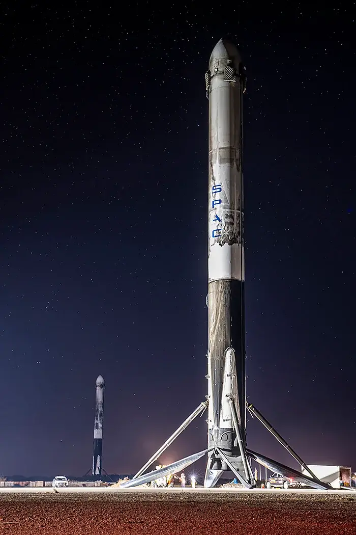 SpaceX Rockets About To Launch On The Launchpad Best Desktop Wallpapers Screensavers Backgrounds For Apple iPhone 11 12 13 14 15 16 17 Pro Max 2025 2026