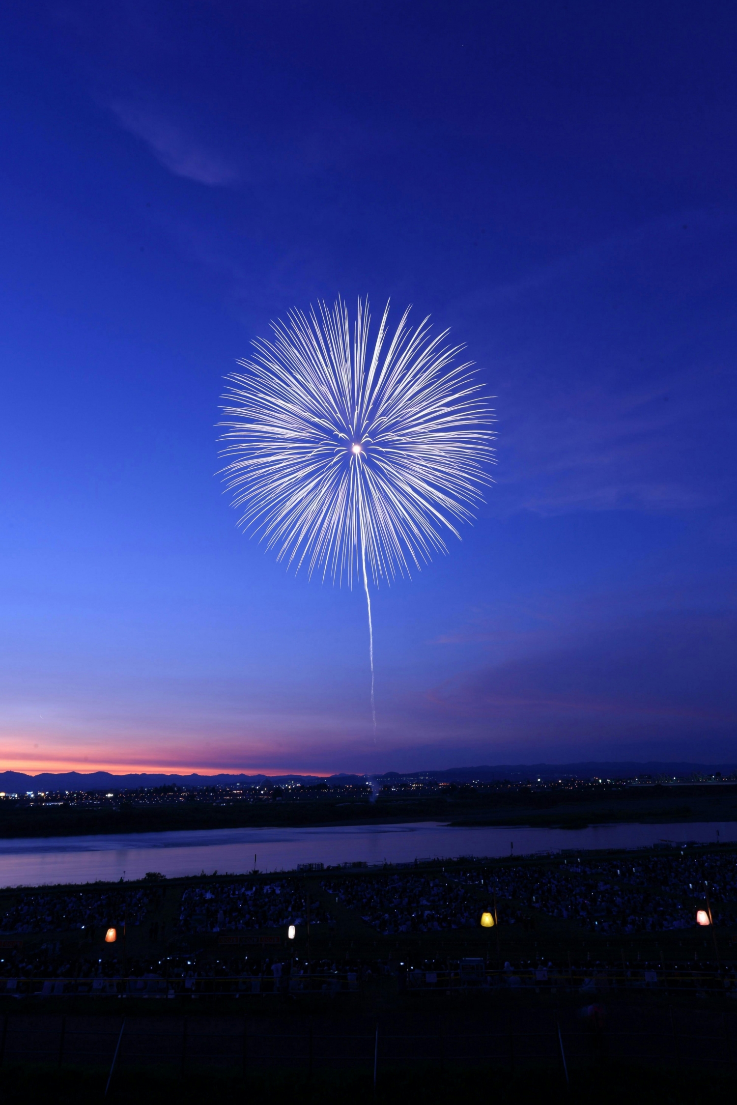 White Fireworks At Night Sunset wallpaper for Apple iPhone, Apple Watch, Mac, iPad and Apple Watch