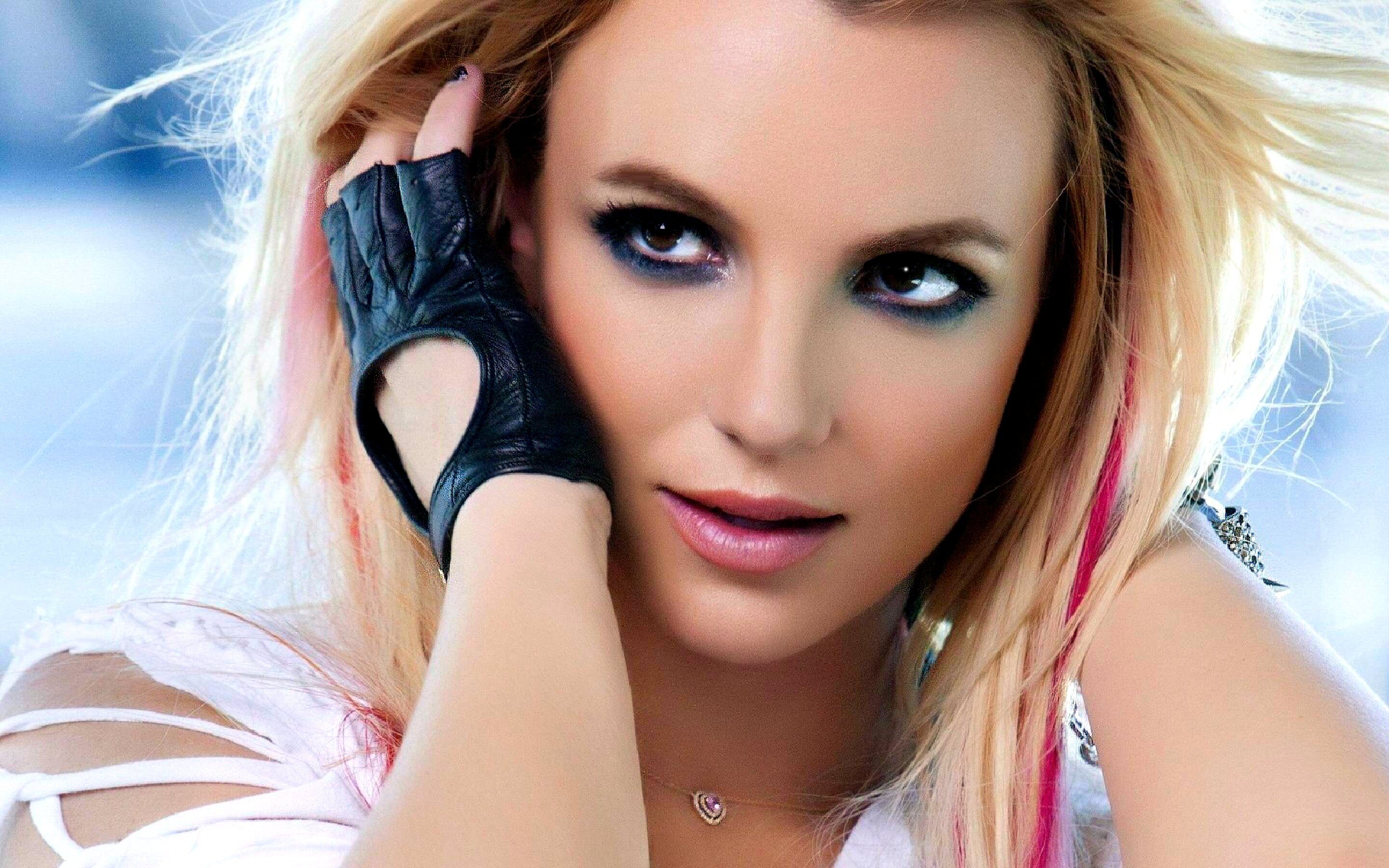 Britney Spears 2010s Cute Girly