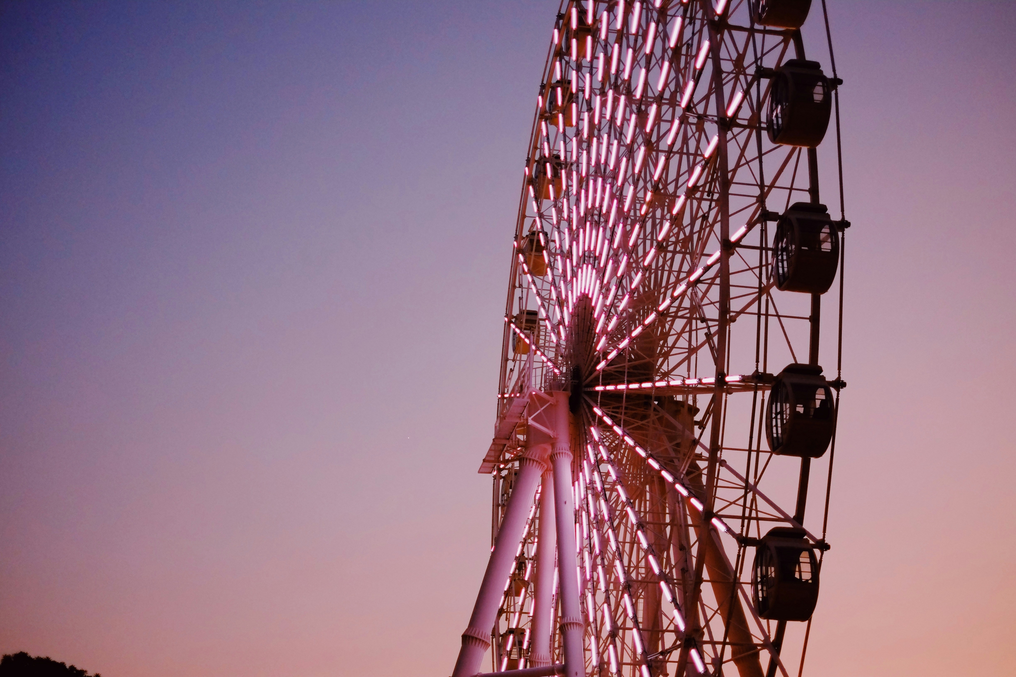 Carnival Show Ferris Wheel wallpaper for Apple iPhone, Apple Watch, Mac, iPad and Apple Watch