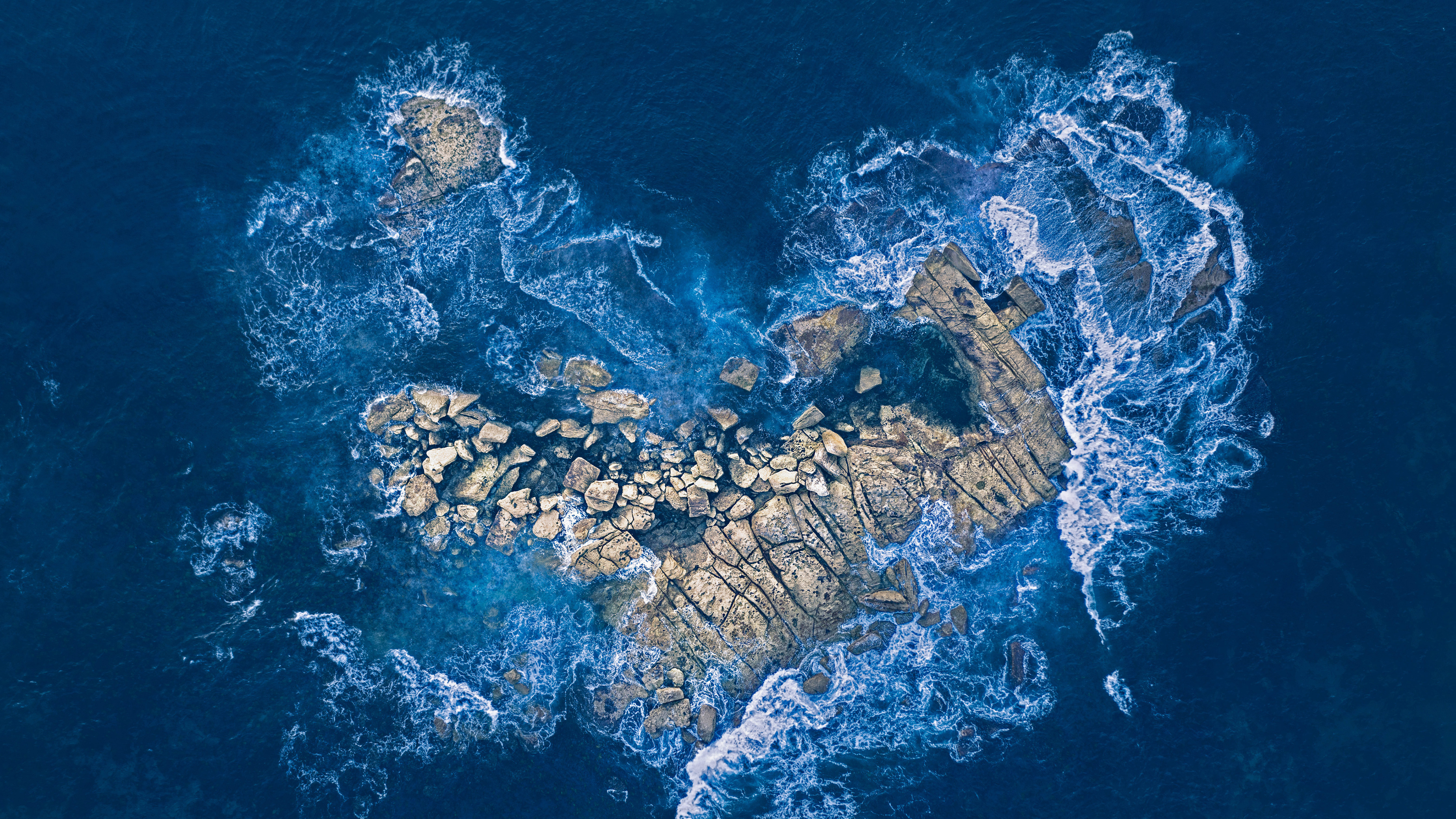 Heart Shape Rock wallpaper for Apple iPhone, Apple Watch, Mac, iPad and Apple Watch