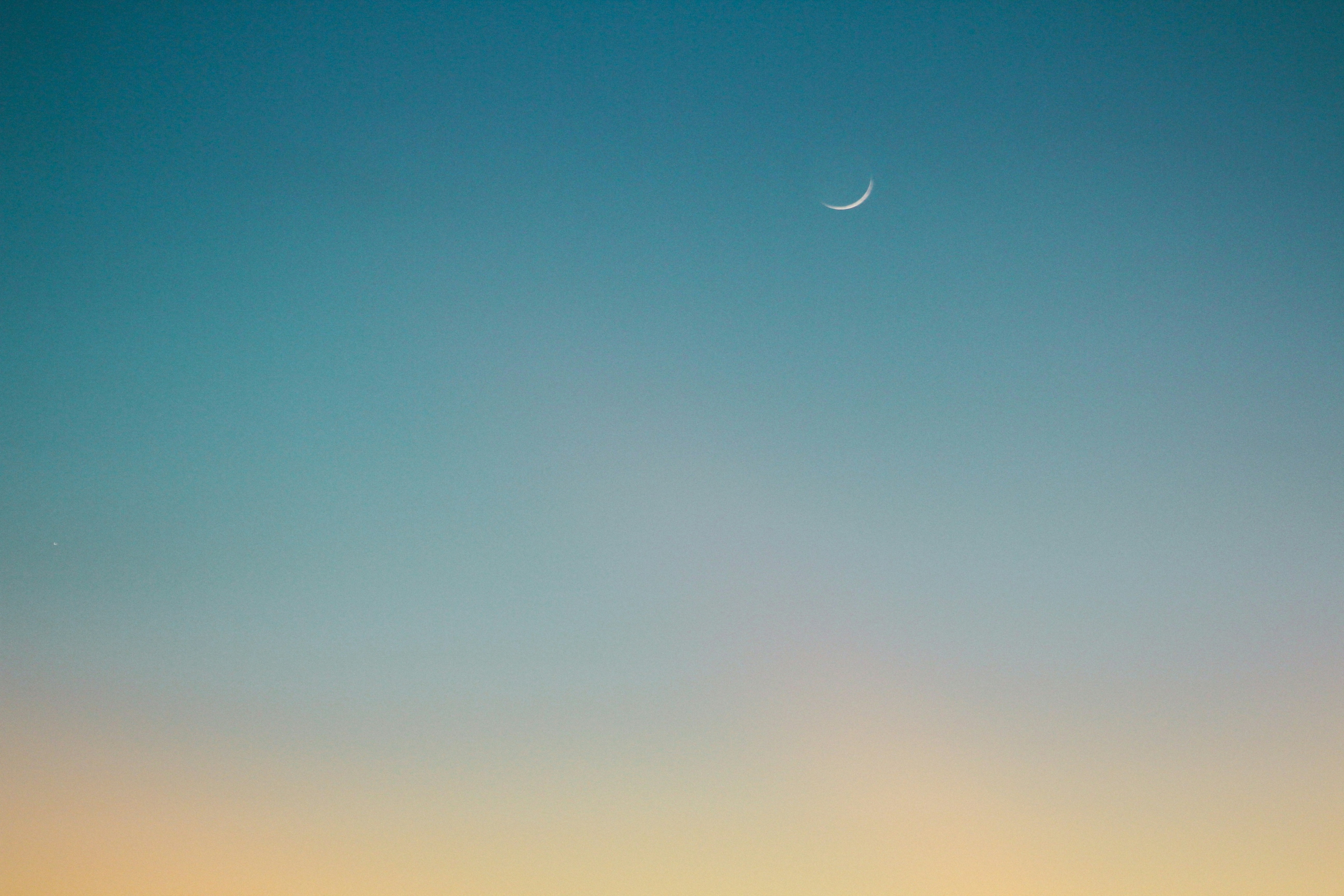 Sunset With Moon Gradient macOS wallpaper for Apple iPhone, Apple Watch, Mac, iPad and Apple Watch